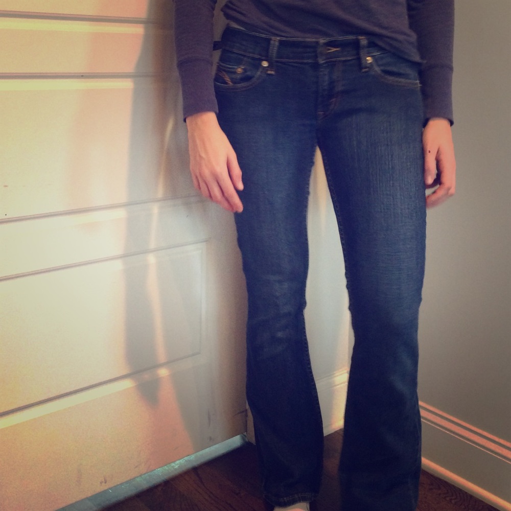 Levi’s juniors 524 Too Superlow Jeans